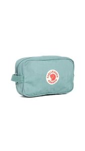 Saszetka Fjallraven Kanken Gear Bag - frost green. Zielone nerki i saszetki Fjällräven, bez wzorów, z tkaniny. Za 169,99 zł.