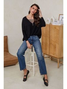 Soft Cashmere Sweter w kolorze czarnym rozmiar: 34/36. Czarne swetry oversize Soft Cashmere, bez wzorów, z kaszmiru, bez ramiączek. Za 104,99 zł.