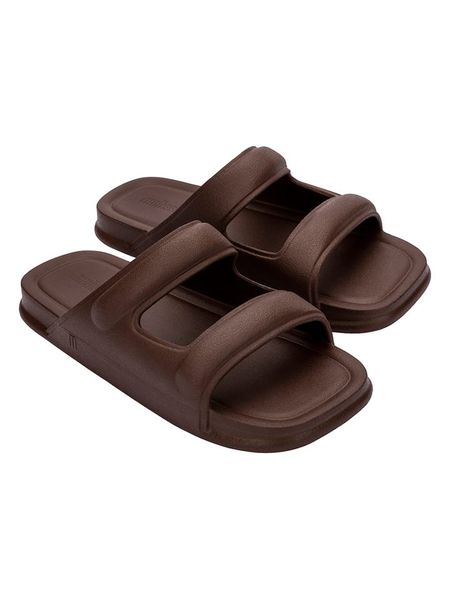 Melissa Klapki w kolorze brązowym rozmiar: 42. Brązowe klapki Melissa, bez wzorów, z otwartym noskiem, bez obcasa. Za 96,60 zł.