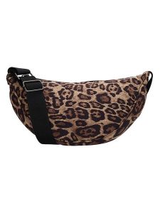 Beagles Saszetka "Calvia" w kolorze brązowym - 33 x 15 x 8,5 cm rozmiar: onesize. Brązowe nerki i saszetki Beagles, bez wzorów, z materiału. Za 52,99 zł.