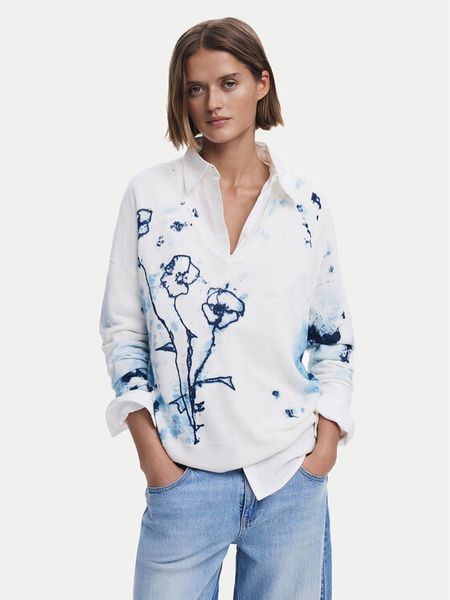 Desigual Sweter 25SWJF33 Écru Regular Fit. Swetry klasyczne Desigual, m, z wiskozy, bez kołnierzyka. Za 229,99 zł.