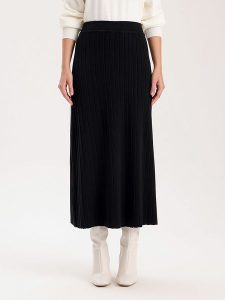 BGN Spódnica w kolorze czarnym rozmiar: 36. Czarne spódnice BGN, na imprezę, bez wzorów, z wełny, maxi. Za 109,95 zł.