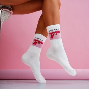 Białe skarpetki damskie gang gang 1229. Białe skarpetki Milena, bez wzorów, z bawełny. Za 16,90 zł.