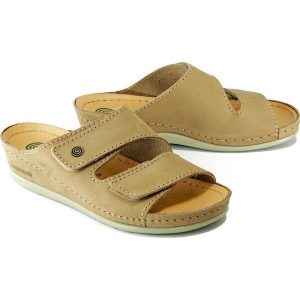 DR. BRINKMANN 701049-8 beige, klapki profilaktyczne damskie. Brązowe klapki Dr. Brinkmann, bez wzorów, ze skóry, bez obcasa. Za 309,90 zł.
