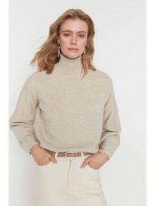 Trendyol Sweter w kolorze beżowym rozmiar: M. Brązowe golfy Trendyol, bez wzorów, ze splotem. Za 96,60 zł.