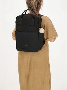 Beagles Plecak "Kobe" w kolorze czarnym - 17 x 37 x 10 cm rozmiar: onesize. Czarne plecaki Beagles. Za 158,47 zł.