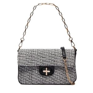 Torebka Call It Spring. Czarne torebki klasyczne Call it Spring, bez wzorów, bez dodatków. Za 179,99 zł.