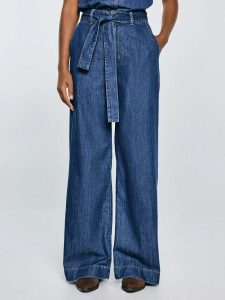 Jeansy damskie wide z paskiem granatowe Julii 398. Niebieskie jeansy Big Star, bez wzorów, z denimu, z podwyższonym stanem. Za 299,99 zł.