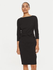 Calvin Klein Sukienka koktajlowa K20K207470 Czarny Slim Fit. Czarne kombinezony Calvin Klein, bez wzorów, z syntetyku, wizytowe, bez kołnierzyka, bez ramiączek. Za 619,99 zł.