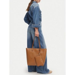 Torebka JENNY. Brązowe shopper bag Jenny, bez wzorów, bez dodatków. Za 149,99 zł.