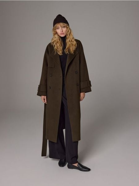 Wełniana czapka z dodatkiem kaszmiru - ciemnobrązowy. Brązowe czapki Reserved, bez wzorów, z kaszmiru. Za 99,99 zł.