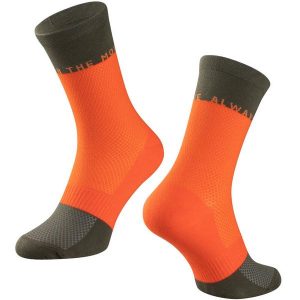 Skarpetki rowerowe unisex Force Move. Brązowe skarpetki FORCE, bez wzorów. Za 59,90 zł.