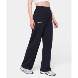 Spodnie dresowe Carpatree Sports Club Royal Navy. Niebieskie spodnie dresowe Carpatree, s, bez wzorów, z dresówki. W wyprzedaży za 169,99 zł.
