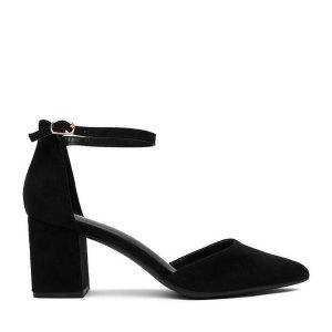 Czółenka JENNY. Czarne czółenka Jenny, bez wzorów, bez obcasa, bez zapięcia. Za 119,99 zł.