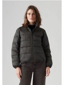 Levi's Kurtka pikowana w kolorze czarnym rozmiar: M. Czarne kurtki Levi's®, m, bez wzorów, bez kaptura. Za 198,56 zł.