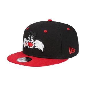 Czapka z daszkiem New Era 9FIFTY Grosminet Sylvester The Cat 60424823 Child. Czarne czapki New Era, bez wzorów, sportowe. Za 109,00 zł.