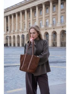 Maison héritage PARIS Skórzany shopper bag "Aurora" w kolorze jasnobrązowym - 24 x 27 x 14 cm rozmiar: onesize. Brązowe shopper bag Maison héritage PARIS, bez wzorów, z materiału, na ramię, bez dodatków. Za 304,99 zł.