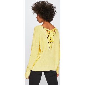 Vero Moda - Sweter. Swetry klasyczne marki Vero Moda. W wyprzedaży za 69,90 zł.