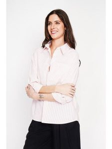 ASSUILI Koszula w kolorze jasnoróżowym rozmiar: 38. Różowe koszule Assuili, bez wzorów, bez kołnierzyka, bez ramiączek. Za 121,99 zł.