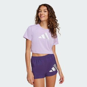 Koszulka Training Essentials Glam Print. Czerwone bluzki ADIDAS, bez wzorów, sportowe, bez kołnierzyka, bez ramiączek. Za 129,00 zł.