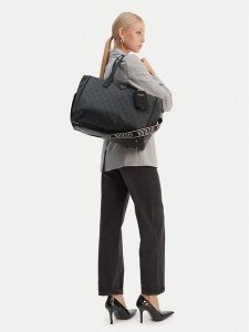 Guess Torba weekendowa TWHB92 11017 Szary. Szare torebki klasyczne Guess, z aplikacjami, ze skóry, bez dodatków. Za 683,99 zł.