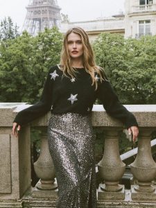 Sweter damski z dodatkiem wełny z aplikacją czarny Starlia 906. Czarne swetry klasyczne Big Star, l, z materiału, bez kołnierzyka. W wyprzedaży za 199,99 zł.