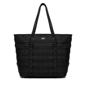Torebka Reebok. Czarne shopper bag Reebok, bez wzorów, bez dodatków. Za 149,99 zł.