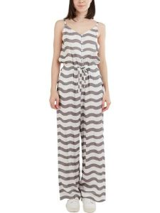 Kombinezon damski Fundango Alisha Jumpsuit. Zielone kombinezony FUNDANGO, na lato, xs, bez wzorów, z materiału, bez kołnierzyka, bez ramiączek. Za 299,00 zł.