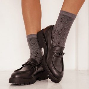 Skarpetki damskie GG CIENKIE 989 BK. Czarne skarpetki Milena, bez wzorów, z bawełny. Za 15,90 zł.