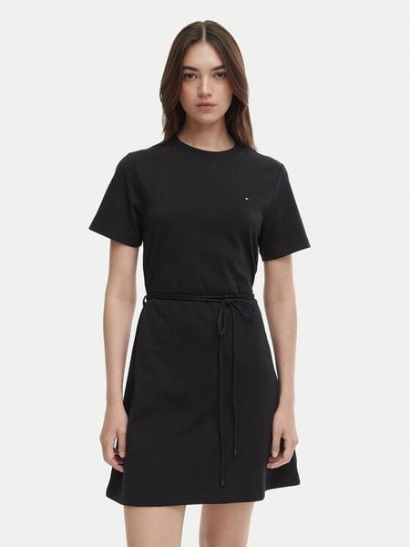 Tommy Hilfiger Sukienka codzienna WW0WW49772 Czarny Regular Fit. Czarne kombinezony TOMMY HILFIGER, na co dzień, l, bez wzorów, z bawełny, bez kołnierzyka, bez ramiączek, proste. Za 324,99 zł.