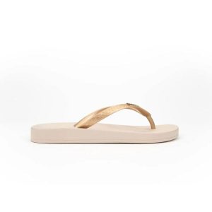 Klapki damskie Ipanema Anatomica Tan. Brązowe klapki Ipanema, bez wzorów, z materiału, bez obcasa. Za 129,99 zł.