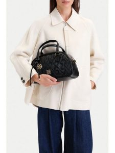 Nine West Torebka CEO-NW-M-003-10 Czarny. Czarne torebki klasyczne Nine West, bez wzorów, ze skóry, bez dodatków. Za 229,99 zł.