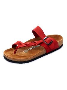 Comfortfusse Skórzane japonki w kolorze czerwonym rozmiar: 36. Czerwone klapki Comfortfüße, bez wzorów, z otwartym noskiem, bez obcasa. Za 158,10 zł.