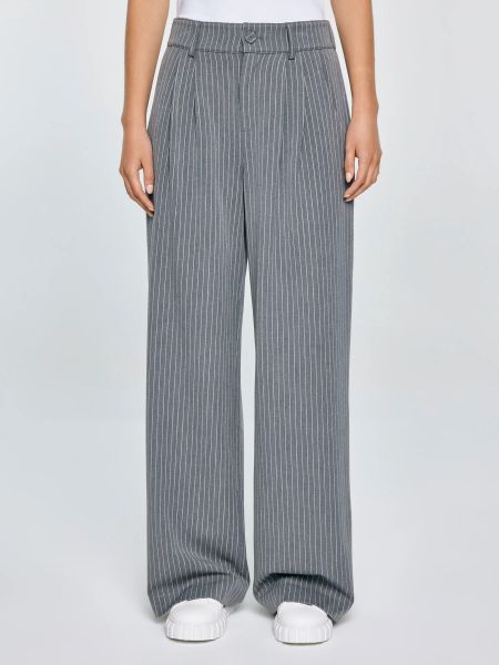 Spodnie damskie z szeroką nogawką w prążek szare Elvie 902. Szare spodnie z wysokim stanem Big Star, bez wzorów, z denimu, z podwyższonym stanem. W wyprzedaży za 199,99 zł.