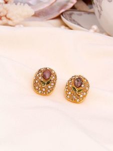 L'Atelier de Gaia Pozłacane kolczyki-wkrętki z perłami i cyrkoniami rozmiar: onesize. Brązowe kolczyki L'Atelier de Gaia, z cyrkonią, pozłacane. Za 60,99 zł.