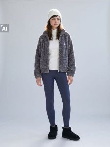 Ocieplane prążkowane legginsy - niebieski. Niebieskie legginsy Sinsay, bez wzorów, prążkowane. Za 39,99 zł.