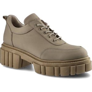 Beżowe Półbuty Karino Damskie Stylowe Buty. Brązowe półbuty Karino, bez wzorów, z nubiku, bez obcasa, na obcasie, bez zapięcia. Za 309,00 zł.