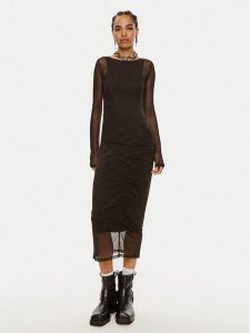 Patrizia Pepe Sukienka koktajlowa 8A1344 J149-K103 Czarny Slim Fit. Czarne sukienki Patrizia Pepe, bez wzorów, z syntetyku, wizytowe, bez kołnierzyka, bez ramiączek. Za 599,99 zł.