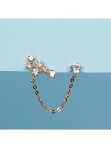 L instant d Or Złote kolczyki-wkrętki "Sweet Linl" z cyrkoniami rozmiar: onesize. Żółte kolczyki L instant d Or, z cyrkonią, złote. Za 396,88 zł.