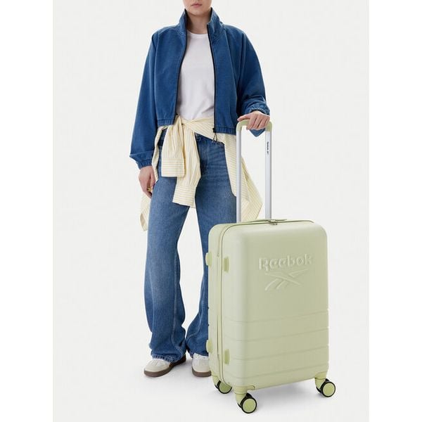 Walizka średnia Reebok. Zielone walizki Reebok, bez wzorów, średnie. Za 299,99 zł.