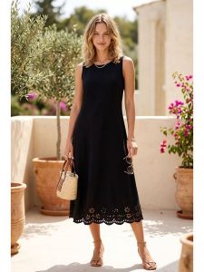 SOULSHAE Sukienka w kolorze czarnym rozmiar: 4XL/5XL. Czarne sukienki SOULSHAE, xl, bez wzorów, bez kołnierzyka, bez ramiączek, midi. Za 154,95 zł.