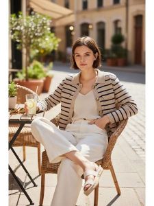 ASSUILI Kardigan w kolorze beżowym rozmiar: 36. Brązowe kardigany Assuili. Za 121,99 zł.