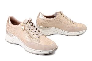 RIEKER N4316-62 beige, półbuty damskie. Brązowe półbuty Rieker, bez wzorów, bez obcasa, na koturnie, bez zapięcia. Za 349,90 zł.