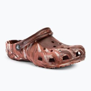 Klapki Crocs Classic Marbled Clog. Brązowe klapki Crocs, bez wzorów, bez obcasa. Za 209,99 zł.