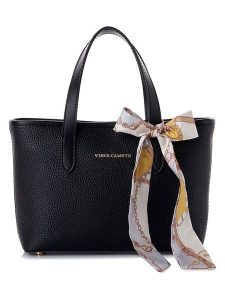 Vince Camuto Torebka w kolorze czarnym - 26 x 19 x 8 cm rozmiar: onesize. Czarne torebki klasyczne Vince Camuto, bez wzorów, z materiału, przez ramię, bez dodatków. Za 154,95 zł.
