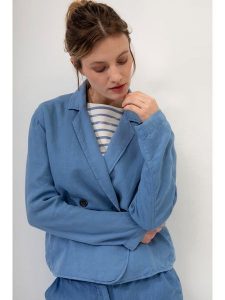 Josephine & Co Lniana kurtka przejściowa w kolorze niebieskim rozmiar: 40. Niebieskie kurtki Josephine & Co, bez wzorów, ze lnu, bez kaptura. Za 211,31 zł.