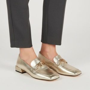 Półbuty damskie S.Barski, cholewka skóra naturalna metalizowana niski fason zaokrąglony nosek ozdobny metalowy element na podbiciu stabilny obcas blo. Żółte czółenka S.BARSKI, bez wzorów, ze skóry, bez obcasa, na obcasie, bez zapięcia. Za 389,00 zł.