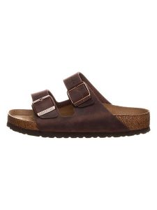 Birkenstock Skórzane klapki "Arizona" w kolorze brązowym rozmiar: 42. Brązowe klapki Birkenstock, bez wzorów, z otwartym noskiem, bez obcasa. Za 469,45 zł.
