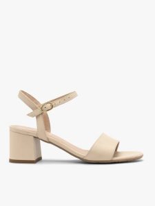 Eleganckie kremowe sandały na obcasie. Brązowe sandały Ryłko, bez wzorów, ze skóry, bez obcasa, na obcasie, bez zapięcia. Za 349,99 zł.