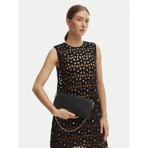 Torebka MICHAEL Michael Kors. Czarne torebki klasyczne MICHAEL Michael Kors, bez wzorów, bez dodatków. Za 631,99 zł.